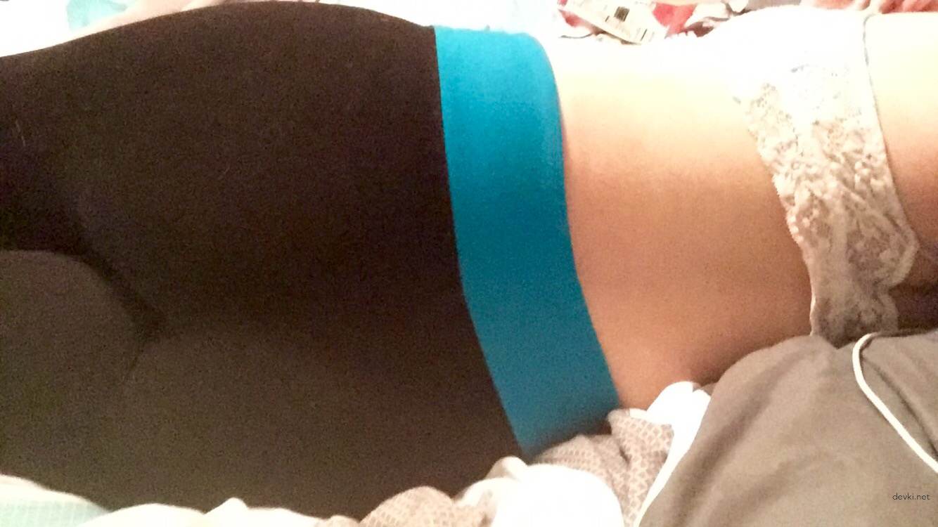 Amateur Blonde Babe's Erotic Photoshoot: Explicit and Seductive