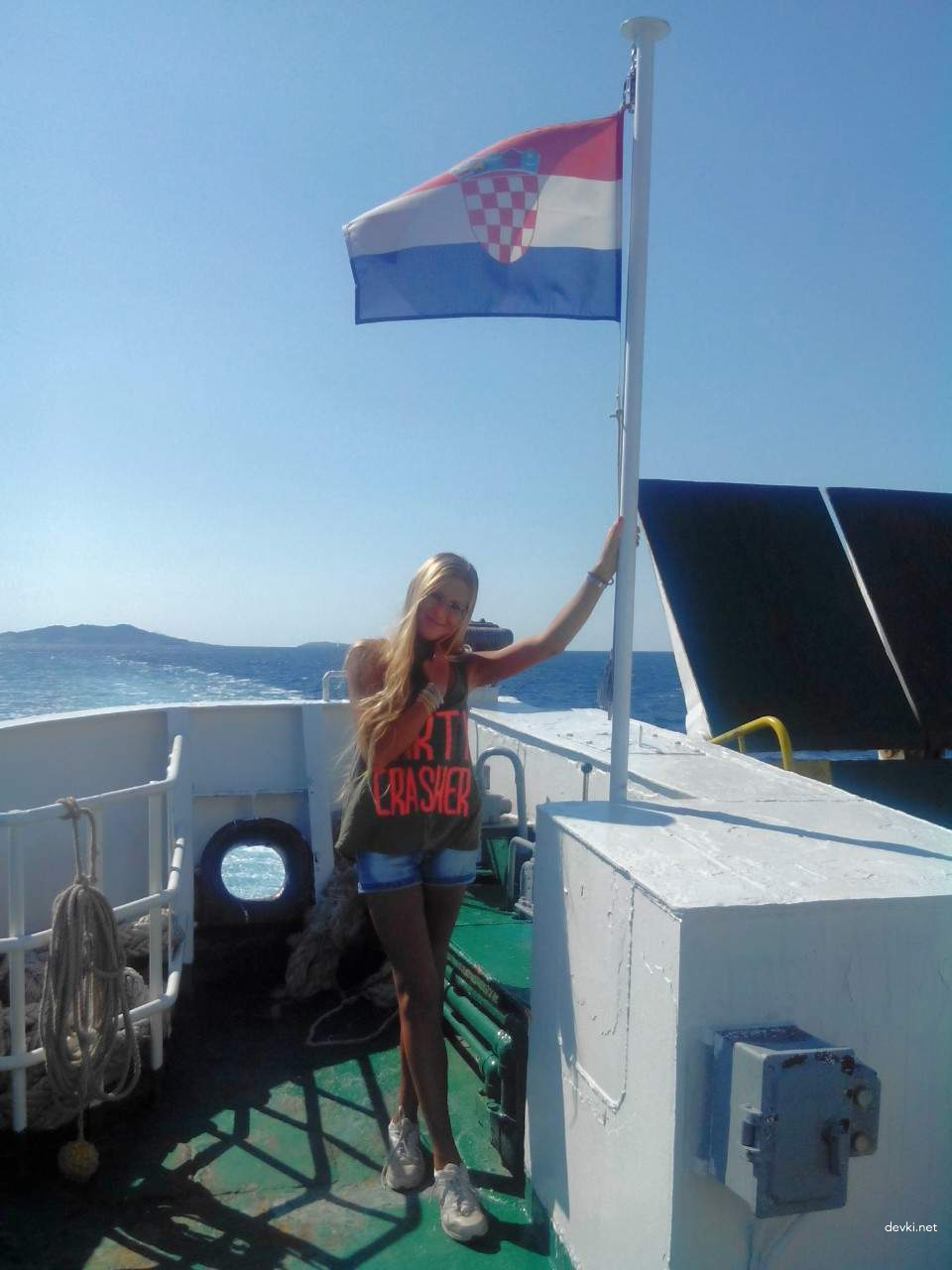 Sizzling Blonde Babe Sunbathing Topless - Amateur Beach Photo