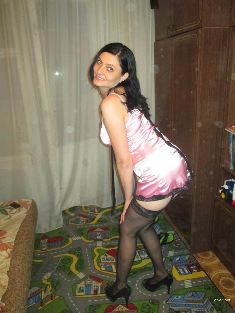 Private Nude Brunette in Stockings Amateur Photo: Explicit and Bold Shot