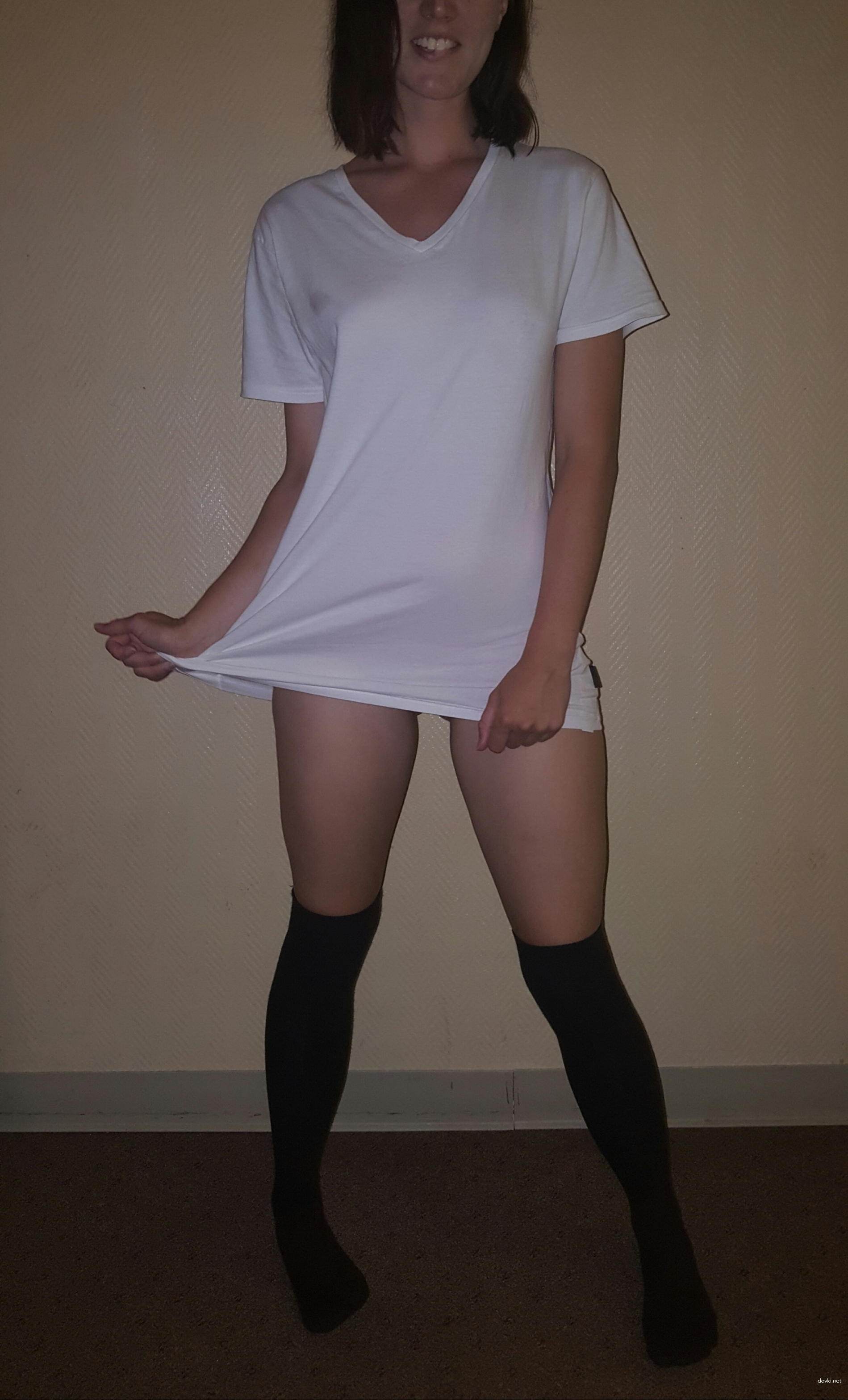 Bare-Assed Girl in Golf Skirt: No Panties Amateur Photo