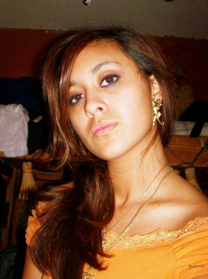 Seductive Latina Amateur Erotica: Explicit Photos of a Hot Latina Girl