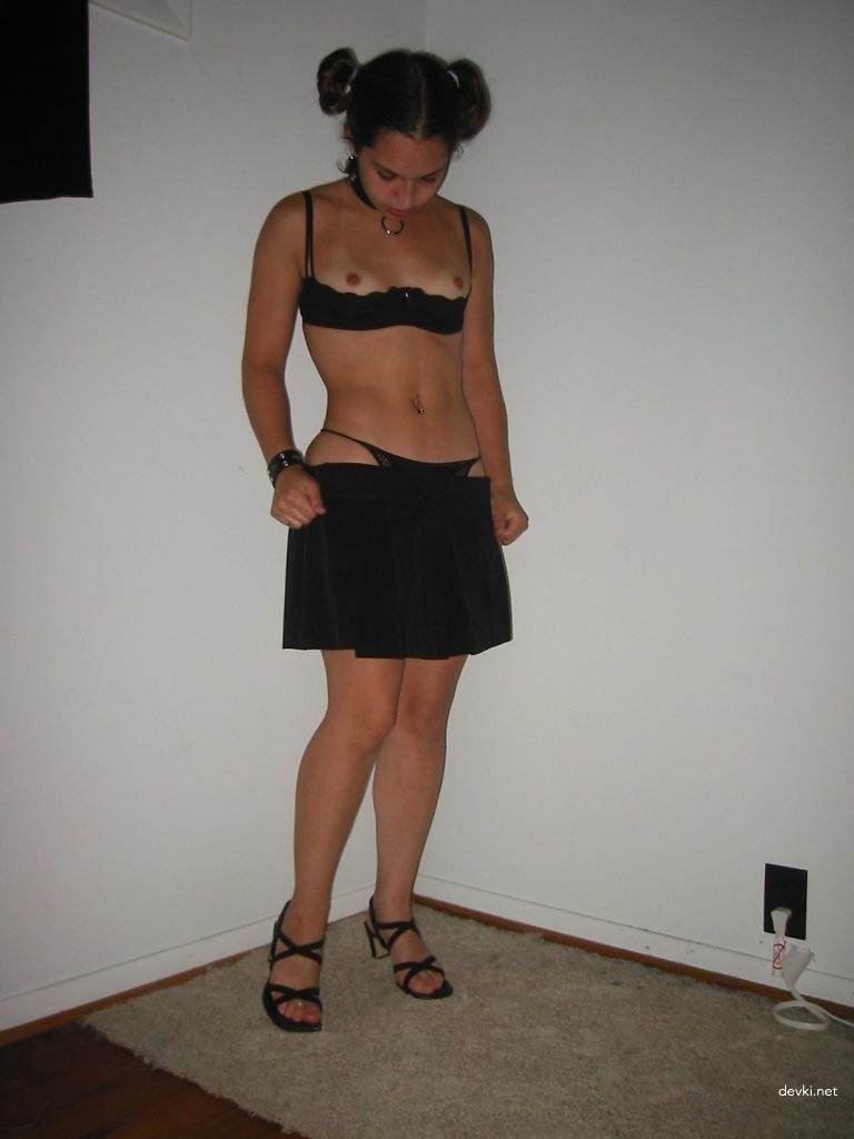 Brunette's Hardcore Sex Archive: Explicit XXX Photos