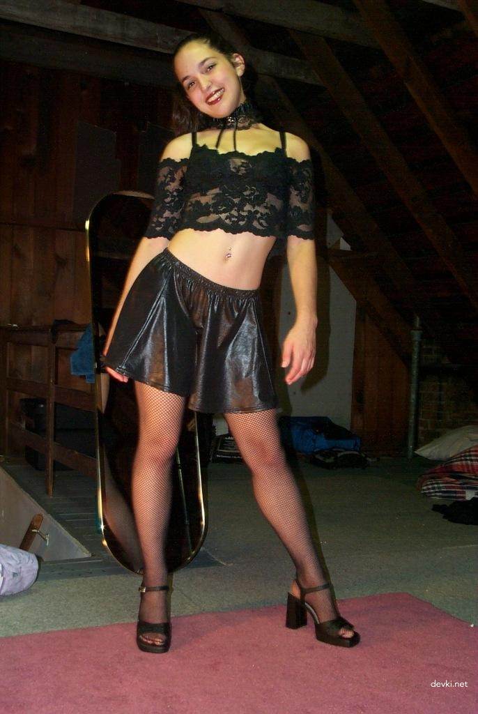 Brunette's Hardcore Sex Archive: Explicit XXX Photos