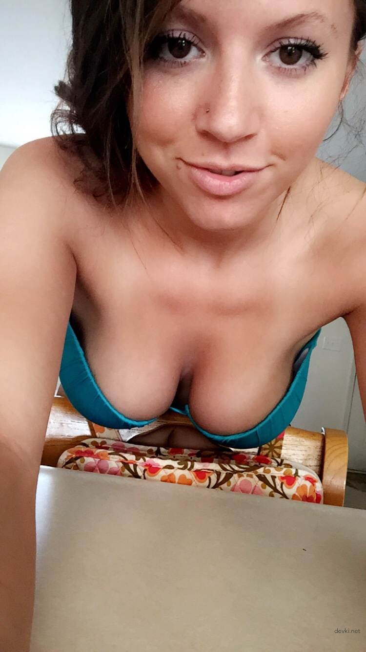 Big-Titted Cutie with Hot Ass - Explicit Amateur Photo