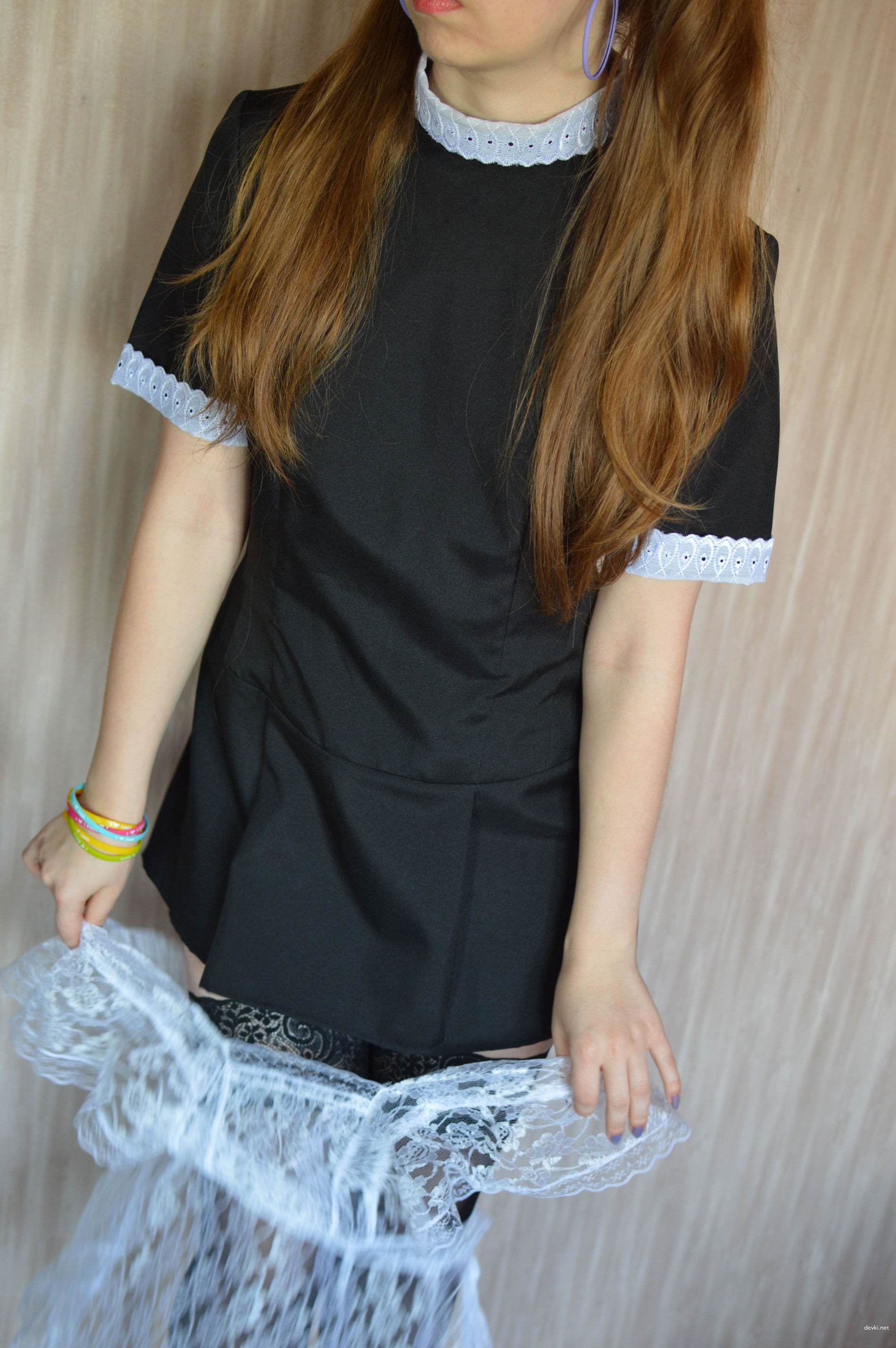 Sexy Babe Poses Seductively While Sucking Lollipop - Amateur Photo