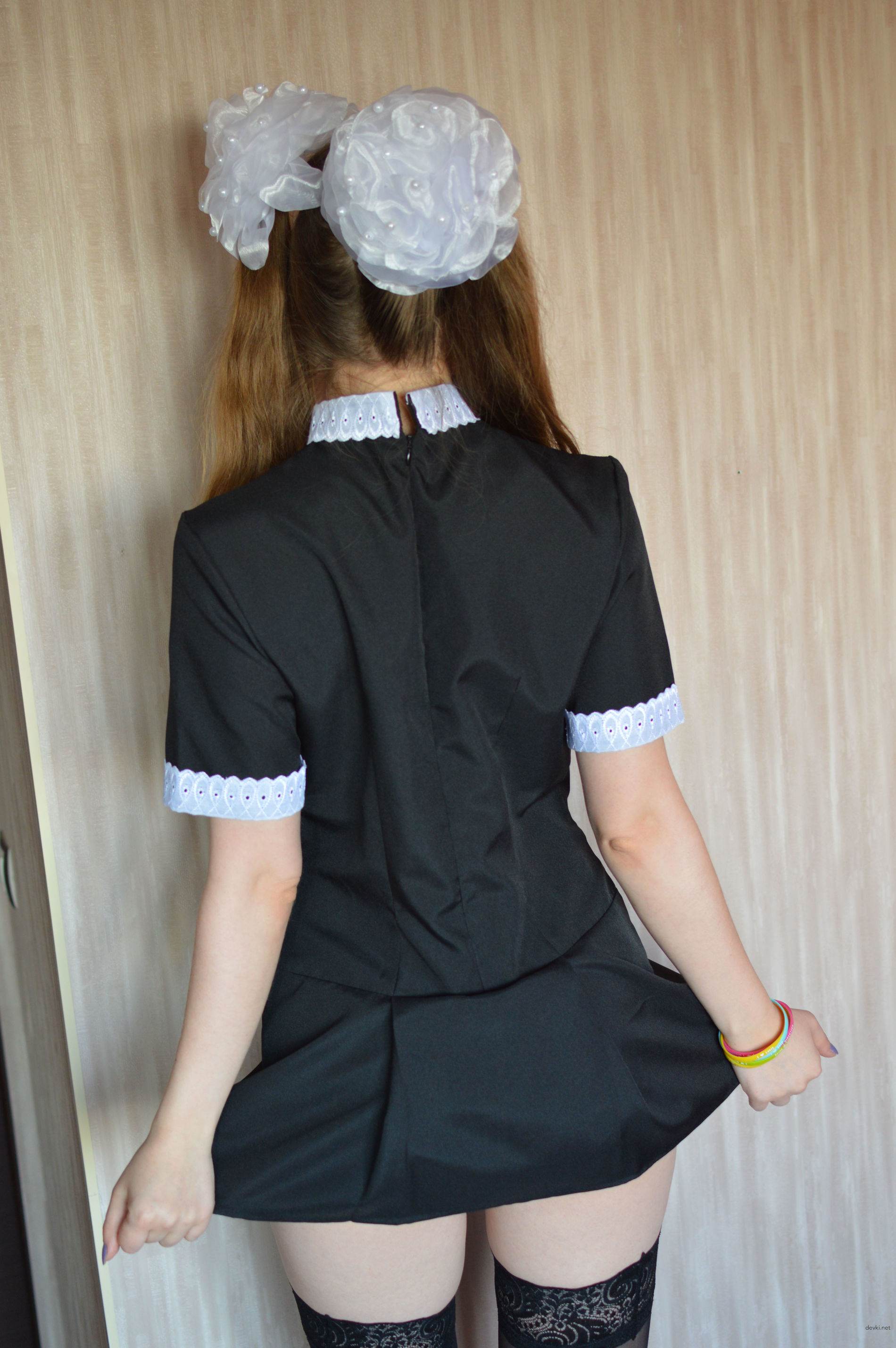 Sexy Babe Poses Seductively While Sucking Lollipop - Amateur Photo