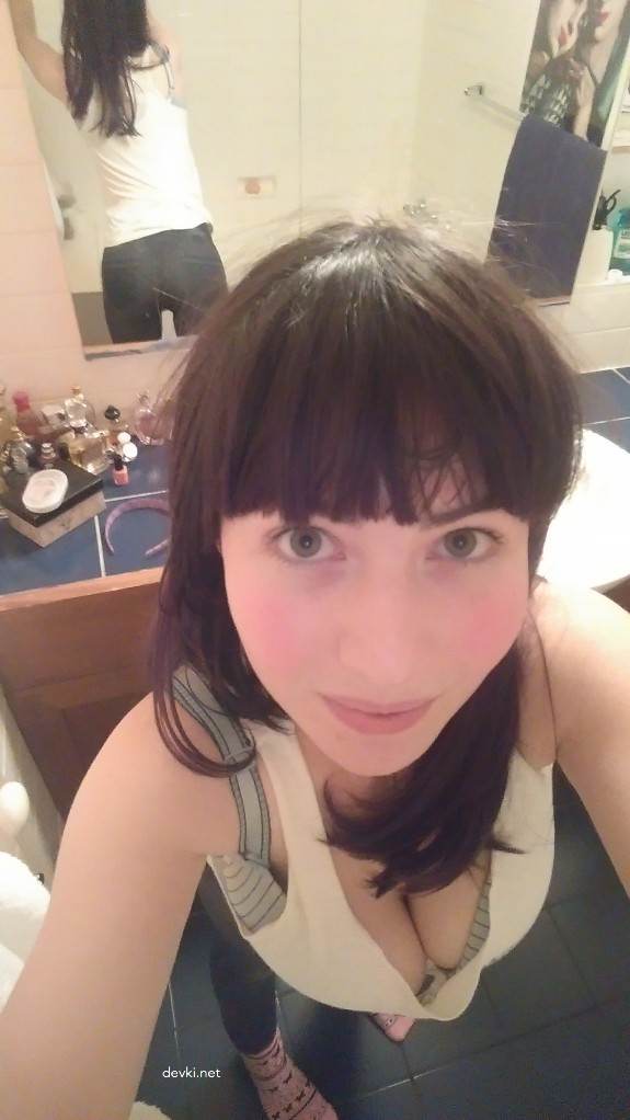 Hot Chick with Amazing Tits: Explicit Amateur Photo