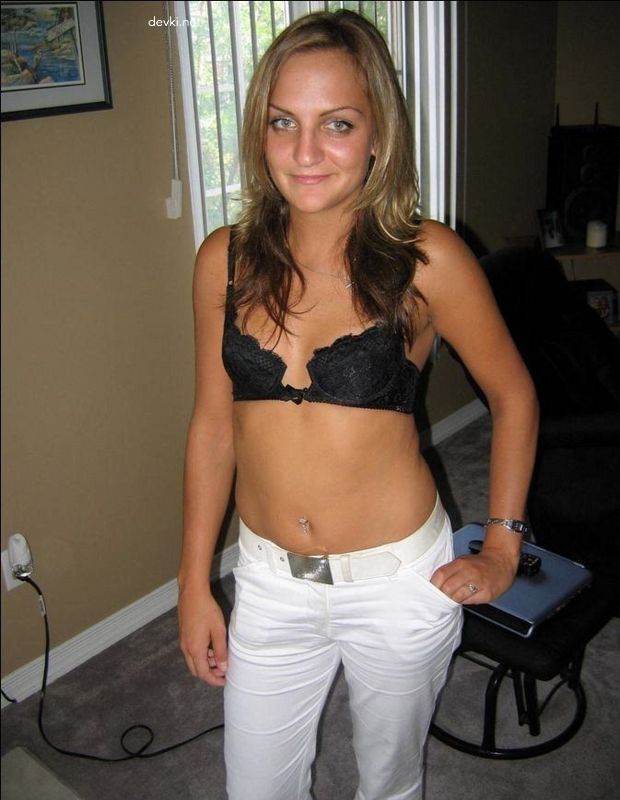 Hot Amateur Photo of Slim Wife - Explicit Homemade Pictures