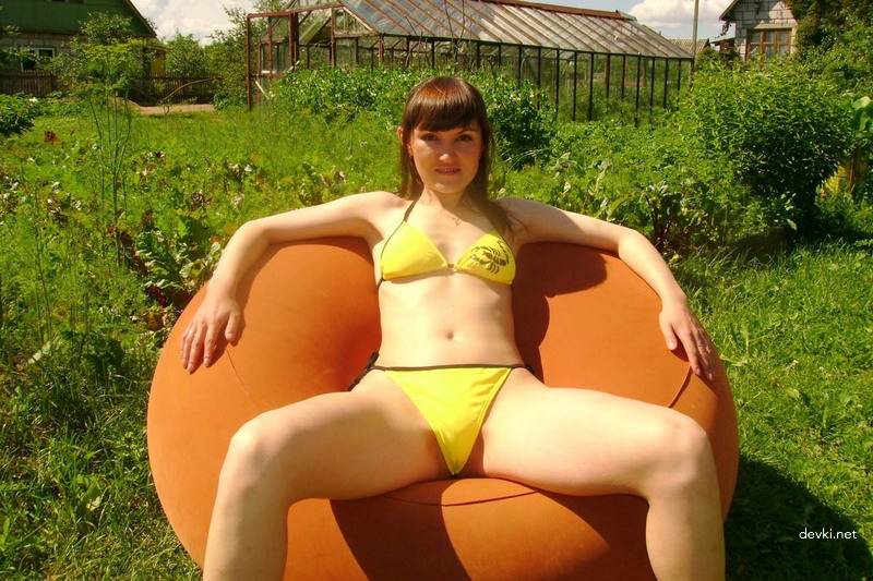 Explicit Amateur Photo: Woman Poses Nude in Nature