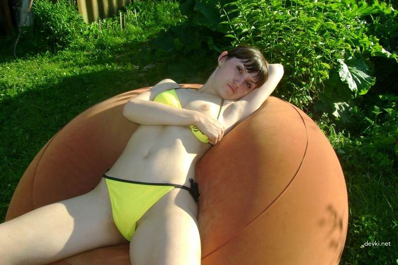 Explicit Amateur Photo: Woman Poses Nude in Nature