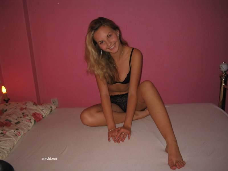 Sexy Young Girls Capturing Each Other - Hot Amateur Photos
