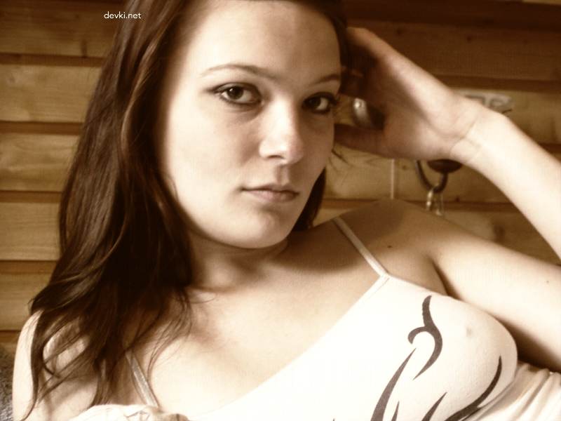 Redhead Babe's Private Sex Photos: Explicit XXX Pics