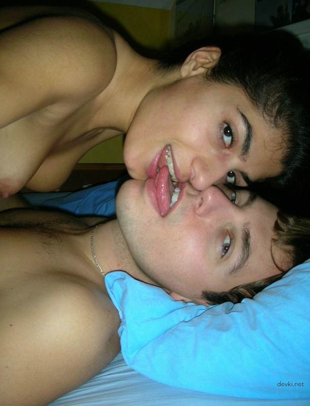 Skinny Turkish Babe in Homemade Sex Tape