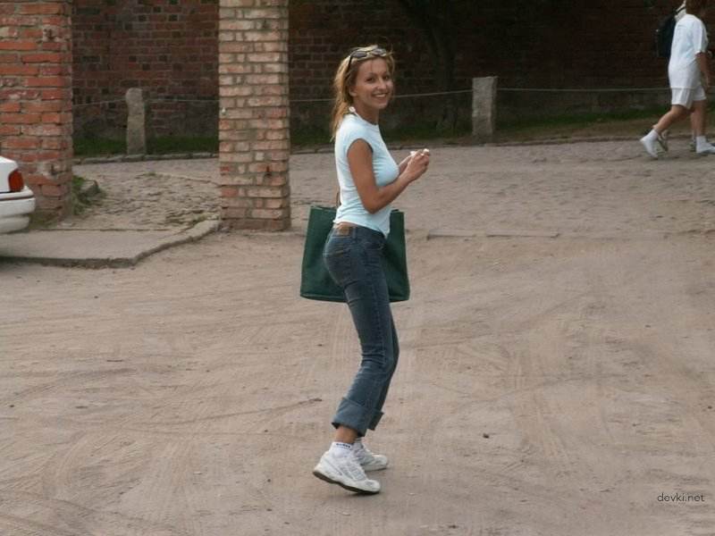 Explicit Amateur Photo of Cute Babe: Hot and Naughty Teen Girl Poses