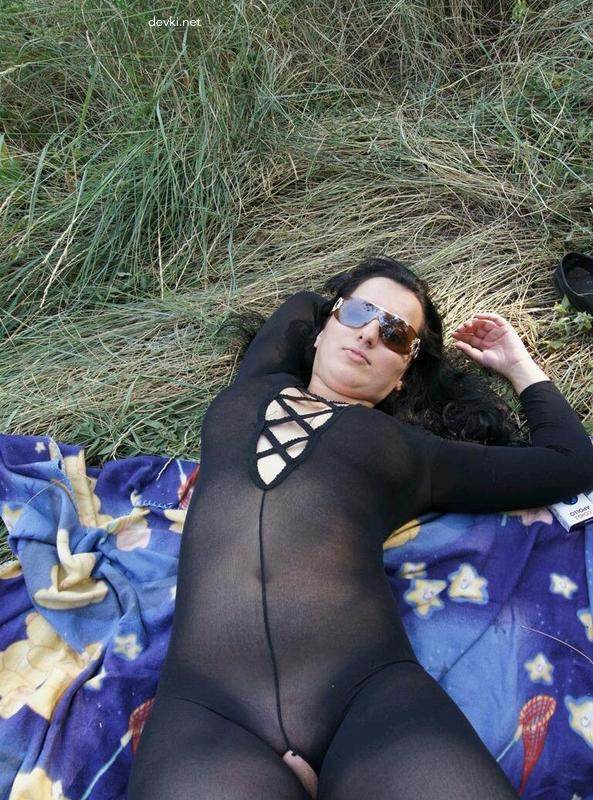 Private Photoshoot with Busty Brunette: Explicit Amateur Photos