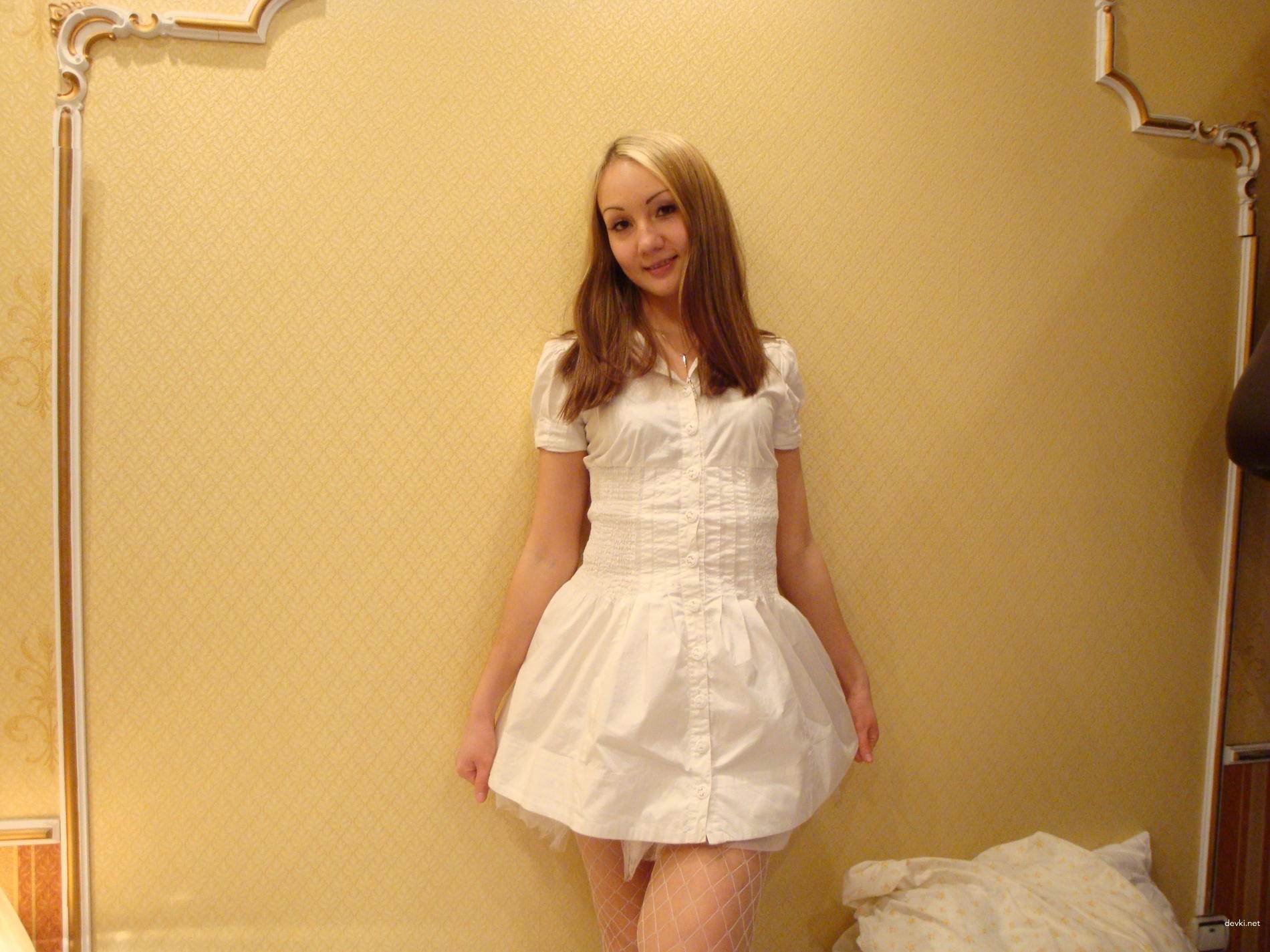 Sexy Doll Costume: Hot Babe Poses Erotically - Amateur Photo