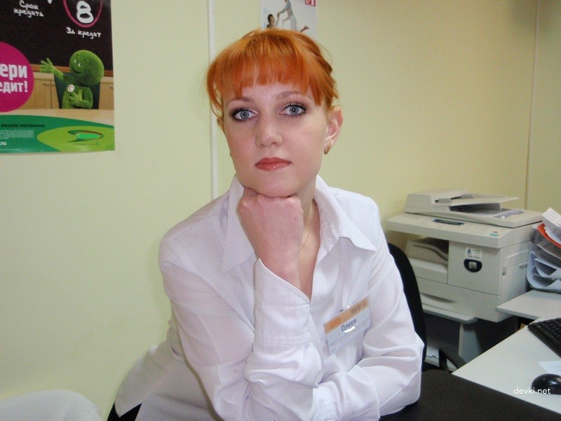 Explicit Amateur Photo: Naughty Redhead in Intimate Home Setting