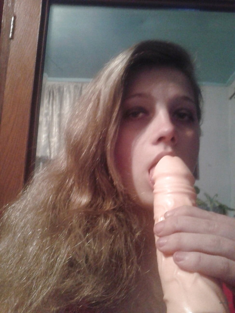 Amateur Student Erotica from Moscow Suburbs: Explicit Home Photos