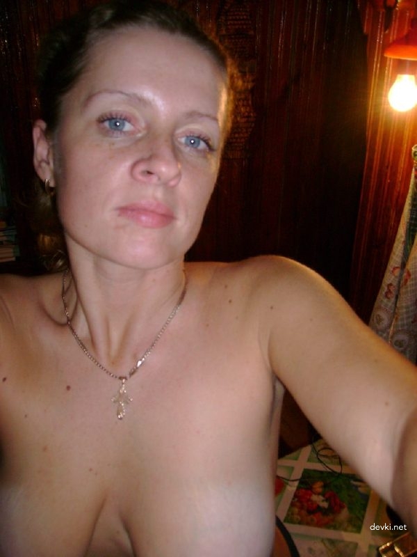 Russian Amateur Girl's Private Erotic Photos: Explicit XXX Content