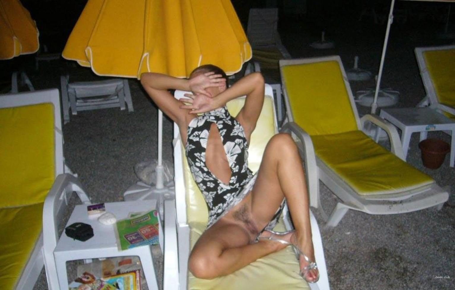 Friend Exposes Pussy on Vacation: Explicit Amateur Photo
