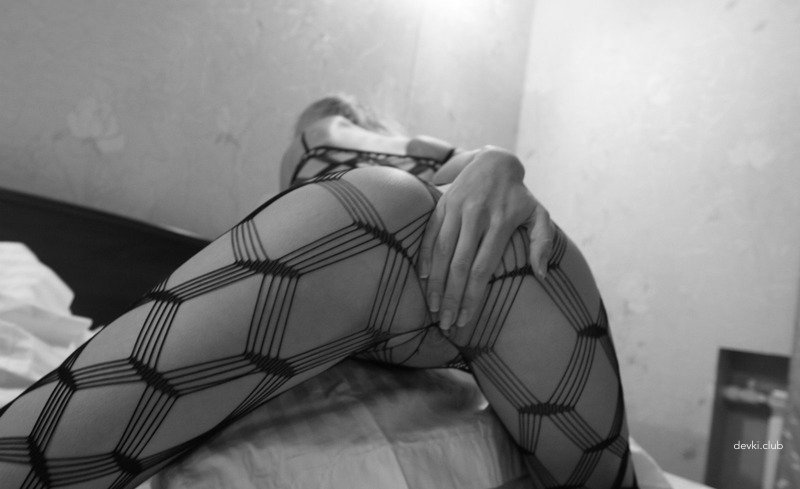 Hot Amateur Babe with Stunning Figure - Explicit Sexy Photo