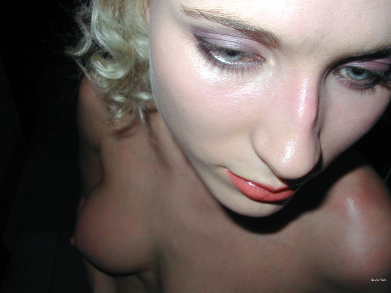 Blonde Amateur Sauna Photo: Steamy and Explicit Shot of a Hot Blonde Woman