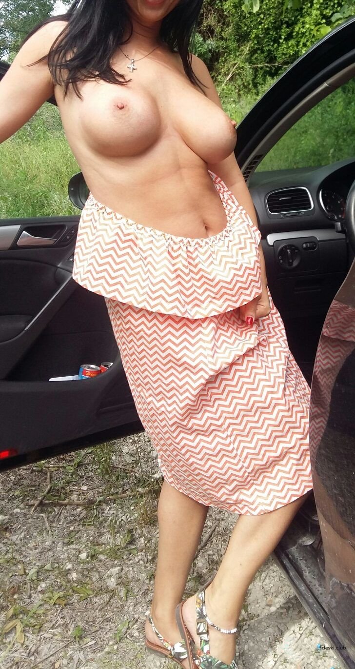 Big Boobed Brunette Amateur Posing Nude Outdoors