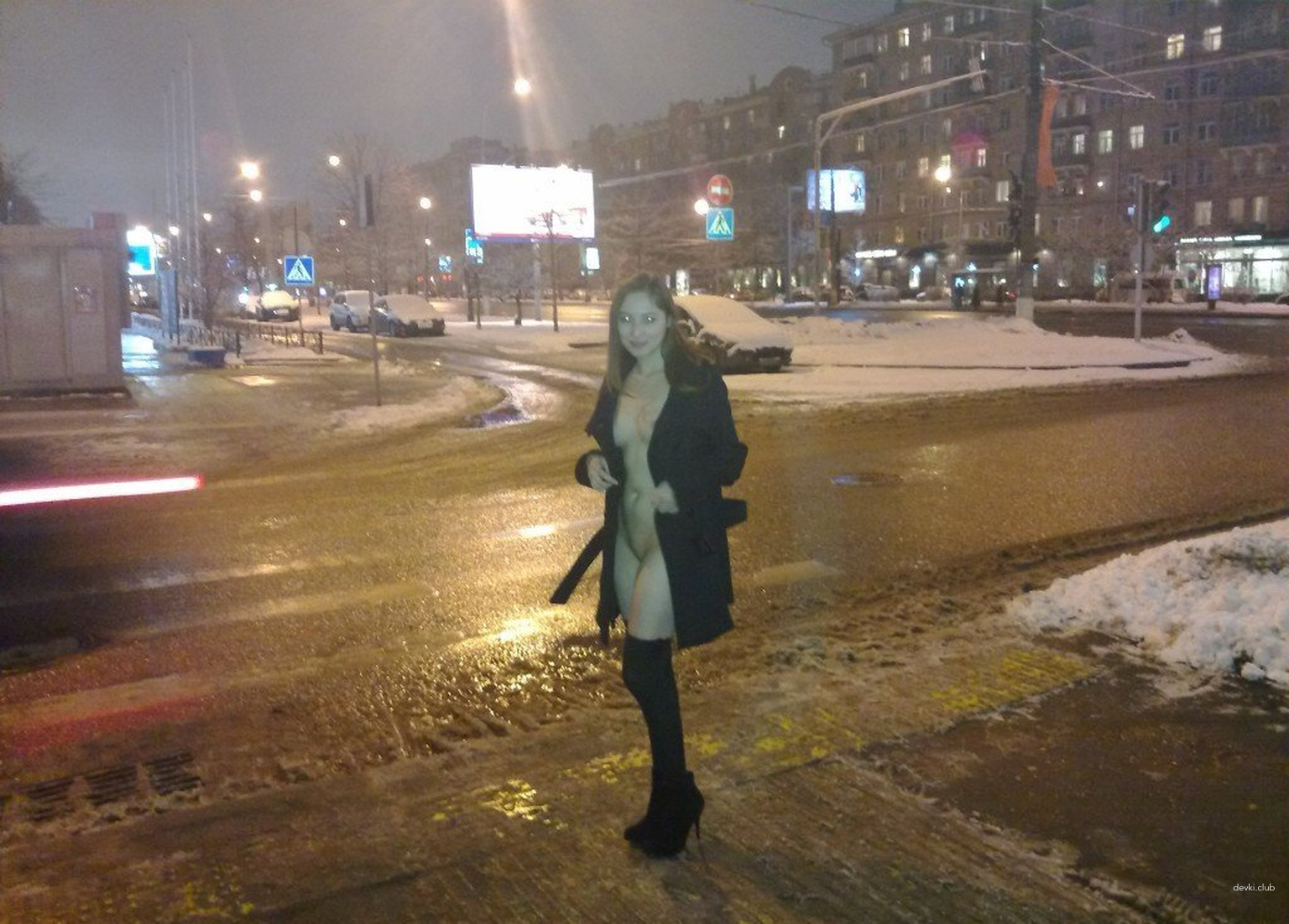 Seductive Brunette's Sexy Amateur Photos: Hot and Explicit Shots