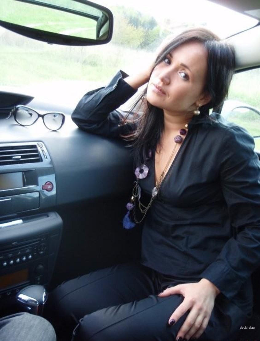 Passionate woman sucks cock and gets fucked