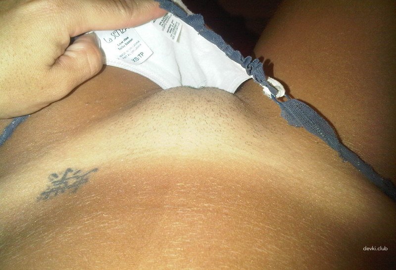 Explicit Amateur Photo: Naked Busty Chick with Big Tits