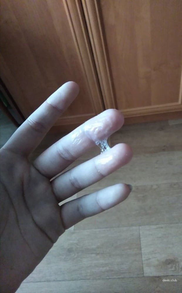 Amateur Wet Pussy Girl Photo - Explicit Close-Up Shot