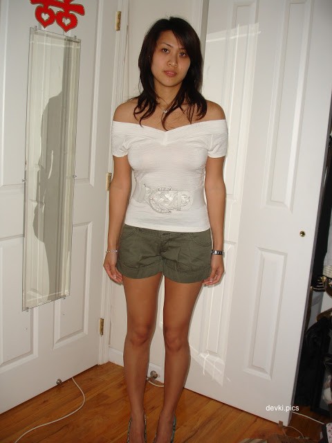 Hot Asian Wife Posing with Hairy Pussy - Explicit Amateur Photo