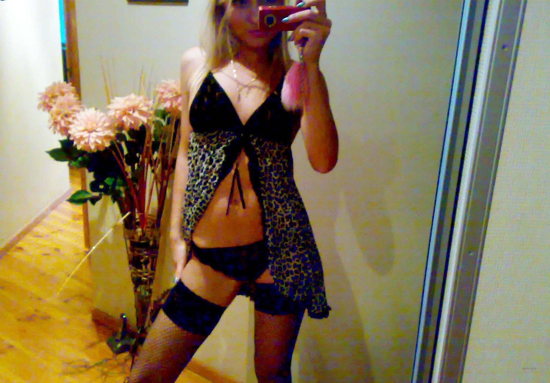 Hot Babe Takes Sexy Selfies in Front of Mirror - Amateur Photo