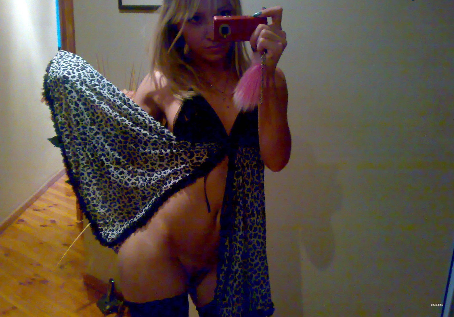Hot Babe Takes Sexy Selfies in Front of Mirror - Amateur Photo