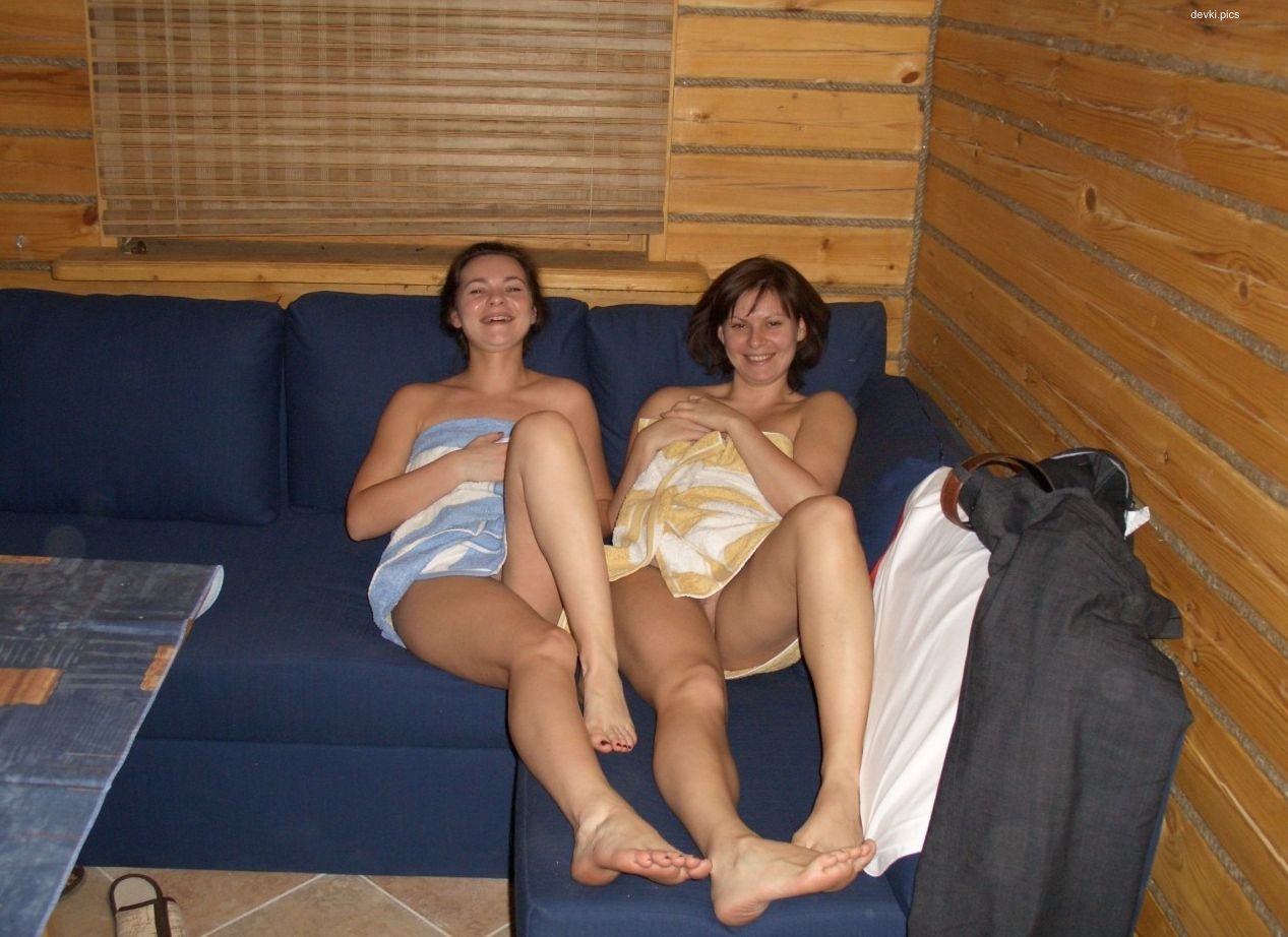 Amateur Wife Loves Posing Naked on Camera - Explicit Photos