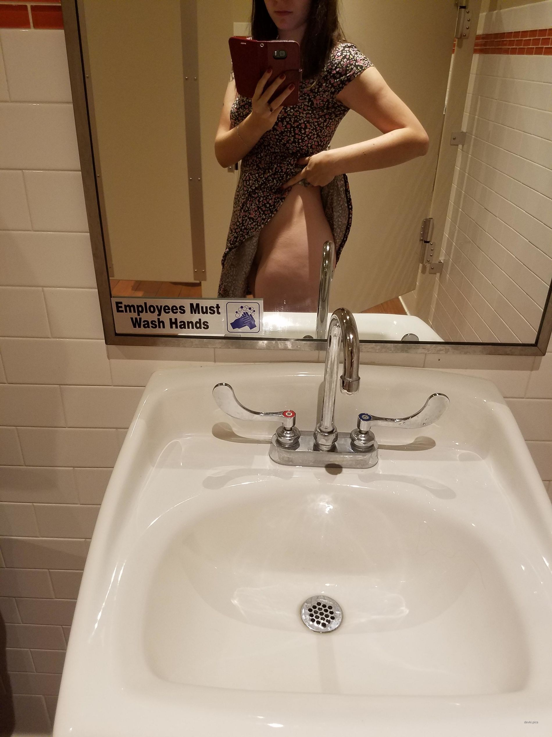 Explicit Selfie: Girl in Bathroom Caught in the Act!