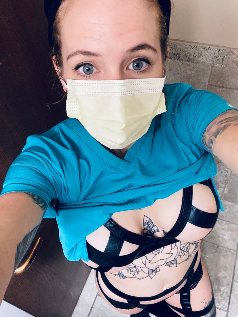 Private Nude Nurse Photos: Explicit Amateur Pics of Naked Nurses