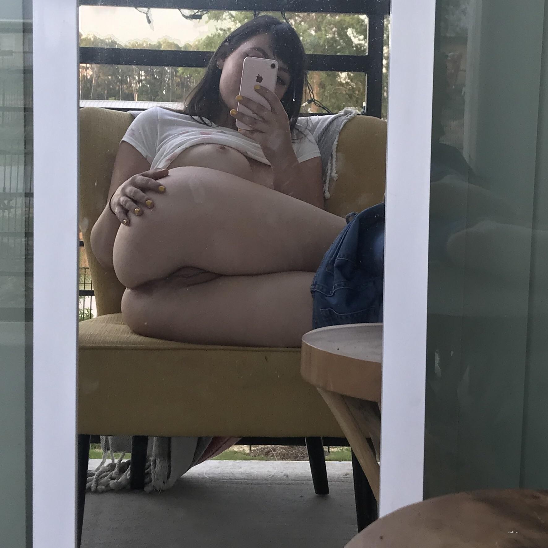 Brunette Girl Takes Explicit Photos of Her Ass - Amateur Porn Shoot