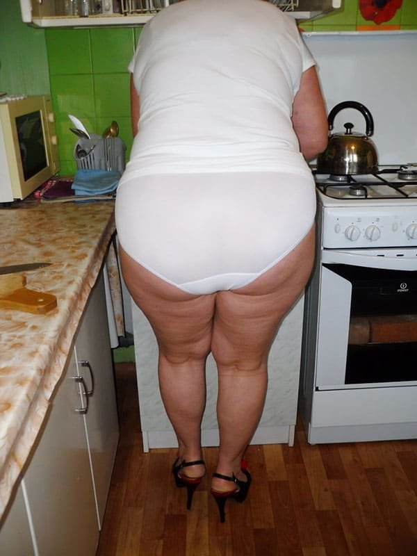 Hot Mature Babes: Amateur Photos for Every Taste