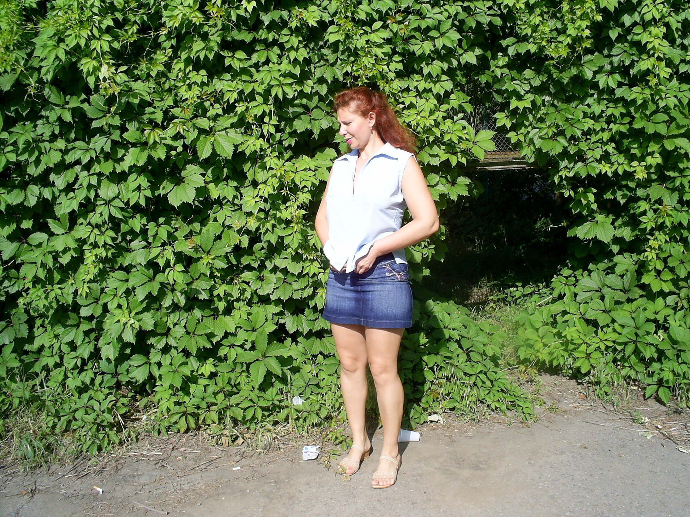 Hot MILF Struts Through City (Part 3) - Amateur Explicit Photos