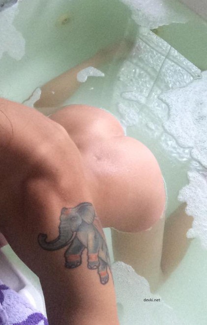 Sexy Skinny Girl Amateur Photos: Hot and Explicit Content