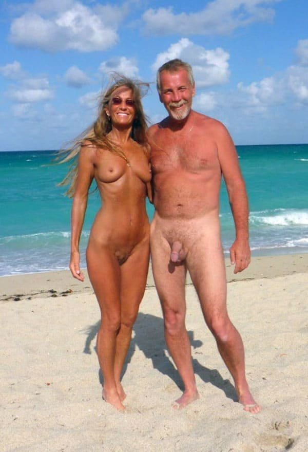 Tiny Nudist Tits: Explicit Amateur Photos of Small Breasts