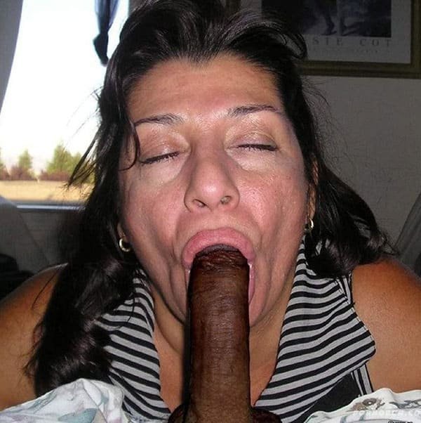 Mature Women Deepthroat Big Dicks - Hot MILF Blowjob Action