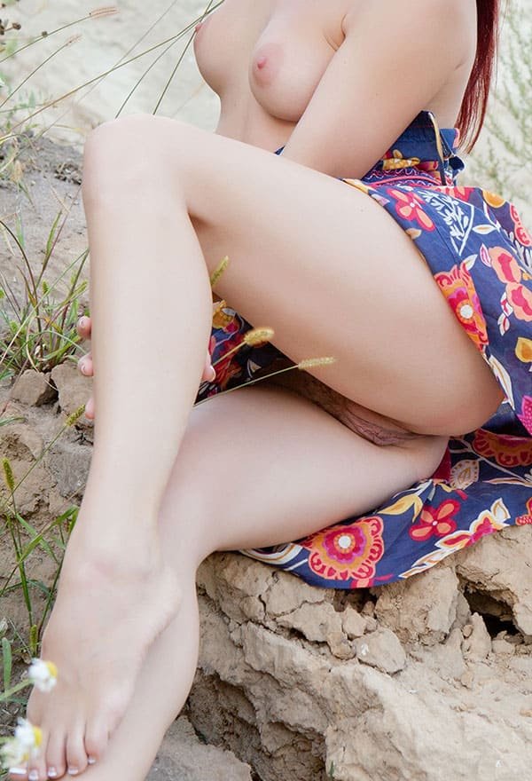 Amateur Babe in Sundress Exposing Nude Body: Explicit Photo