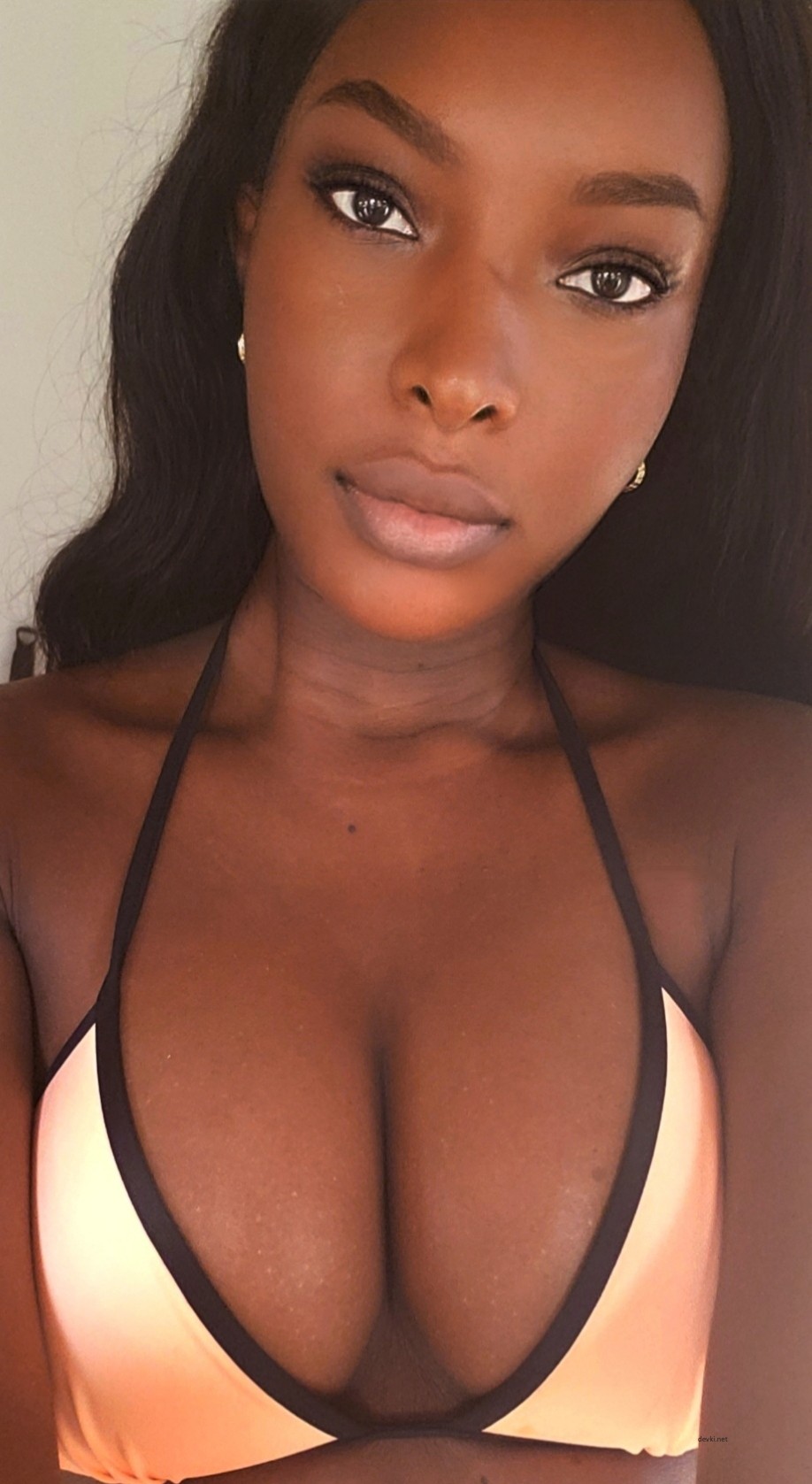 Hot Ebony Amateur Babe: Super Sexy Black Woman Exposed