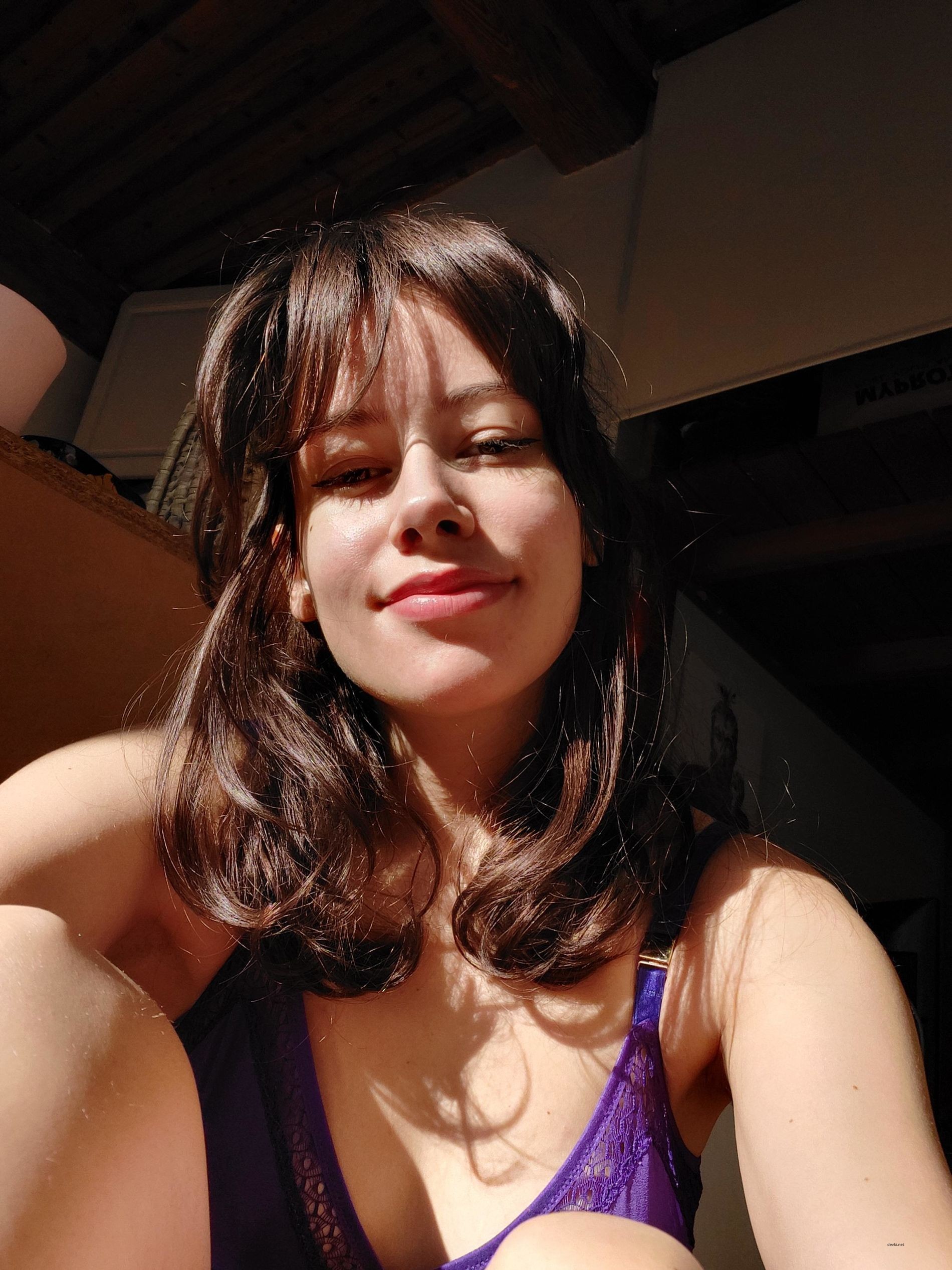 Sexy Slender Brunette Amateur Babe - Explicit Amateur Photo