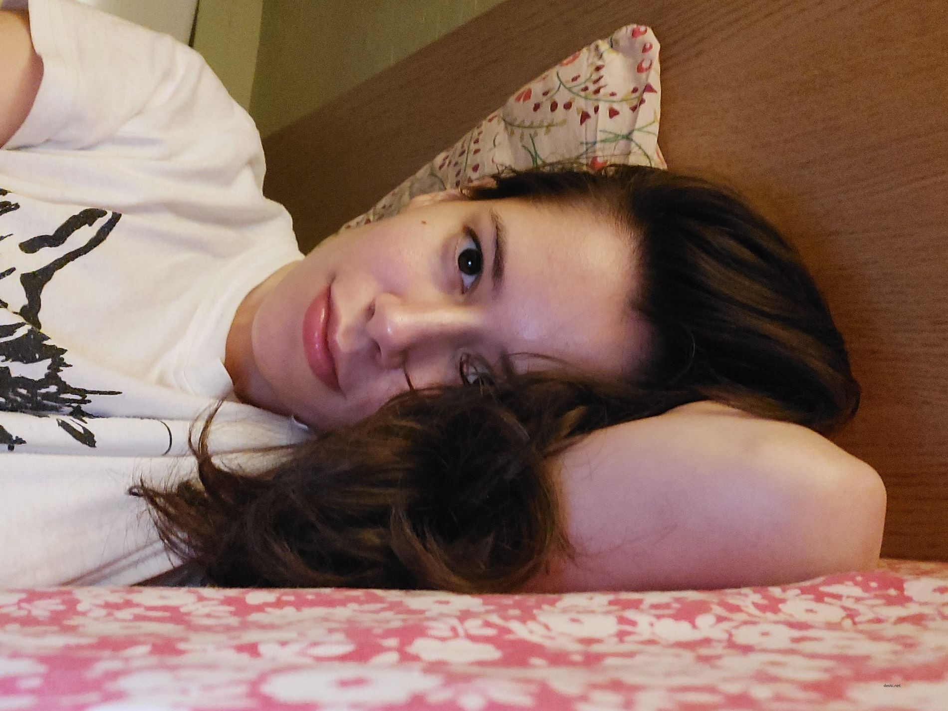 Sexy Slender Brunette Amateur Babe - Explicit Amateur Photo