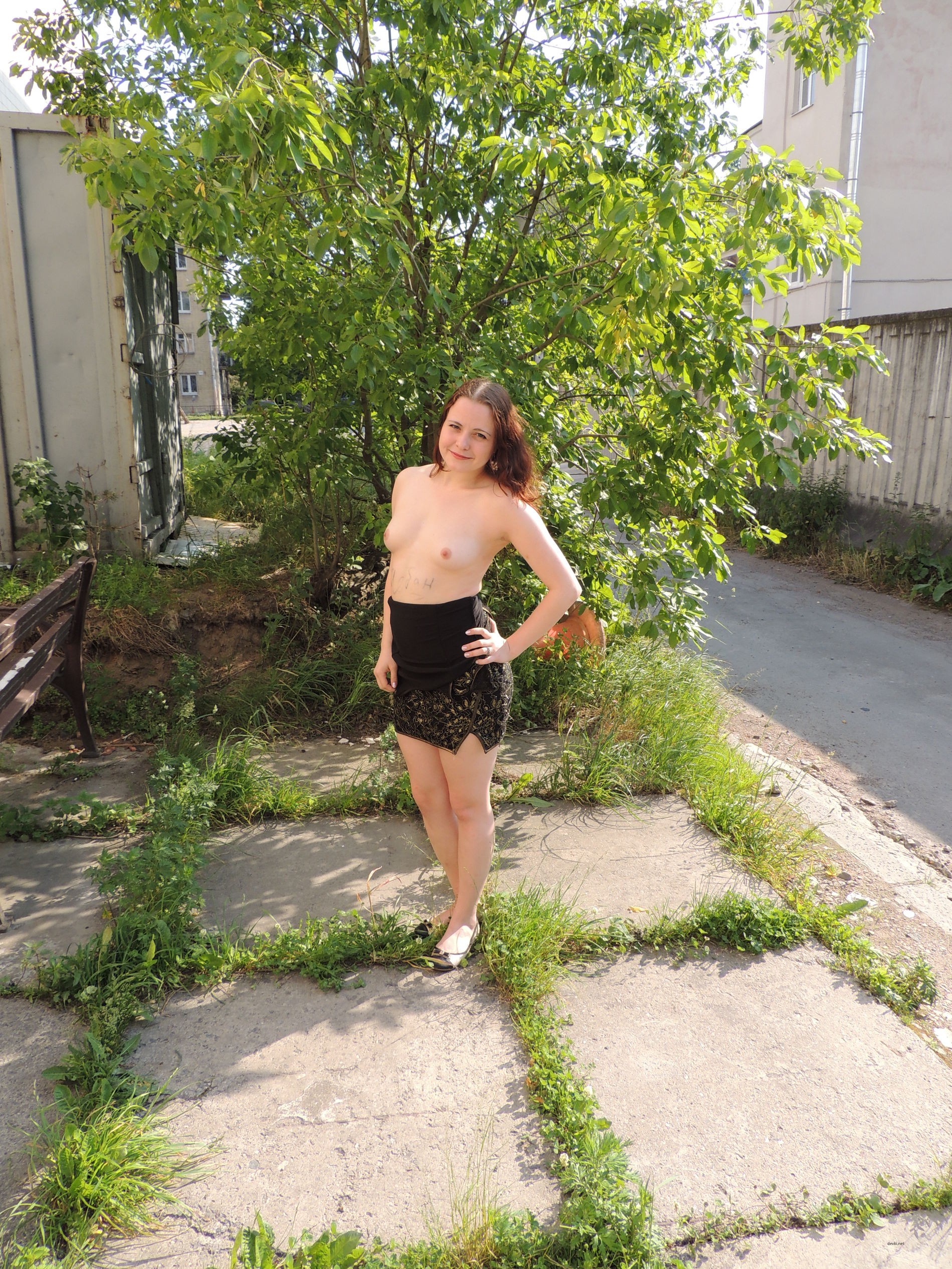 Teen Girl Loves to Pose and Pleasure Herself