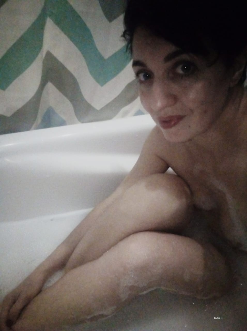 Steamy Amateur Bathroom Photoshoot with Nudes | Explicit Bath Session