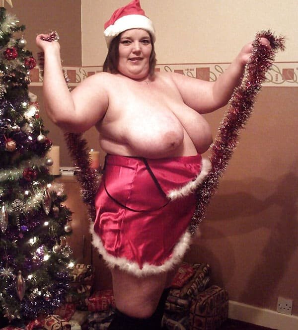 Explicit New Year's Naked BBWs: Amateur Photo Collection